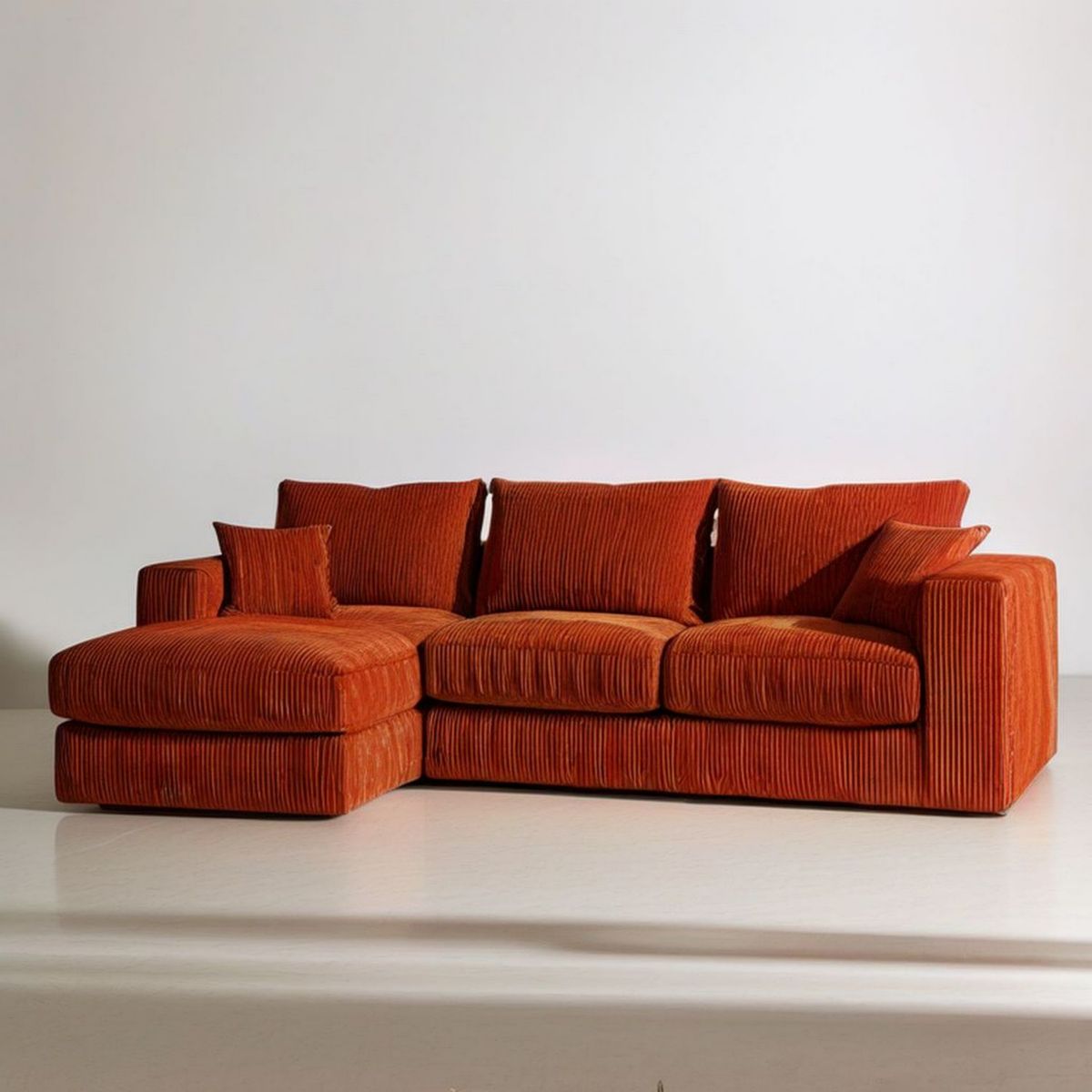 3-Sitzer Ecksofa mit linker Recamiere, 230 x 150 x 78 cm, Terrakotta, gerippter Polyester-Samt