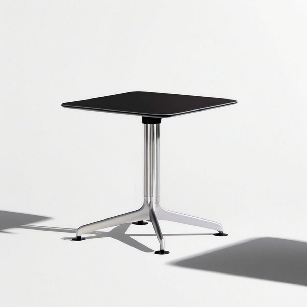 Beistelltisch 60 x 60 x 52 cm Schwarz/Silber aus Glas und Aluminium